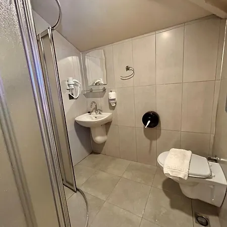 Kalia Hotel *