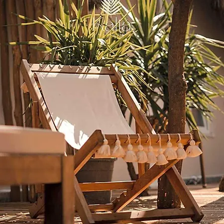 Kalia Hotel *