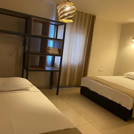 Kalia Hotel *