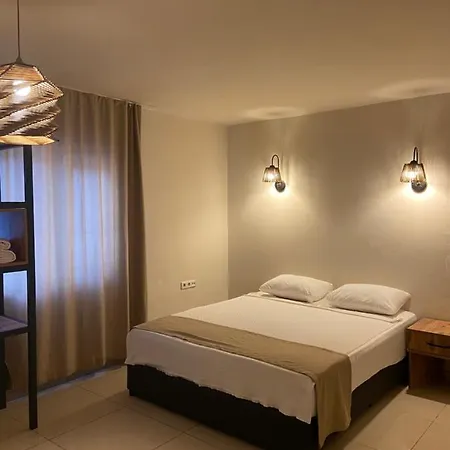 Kalia Hotel *