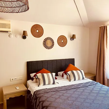 Kalia Hotel *